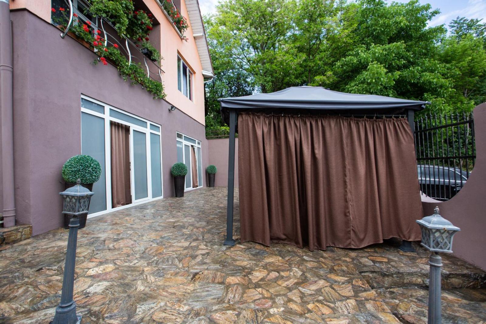 Privatunterkunft Casa Riana